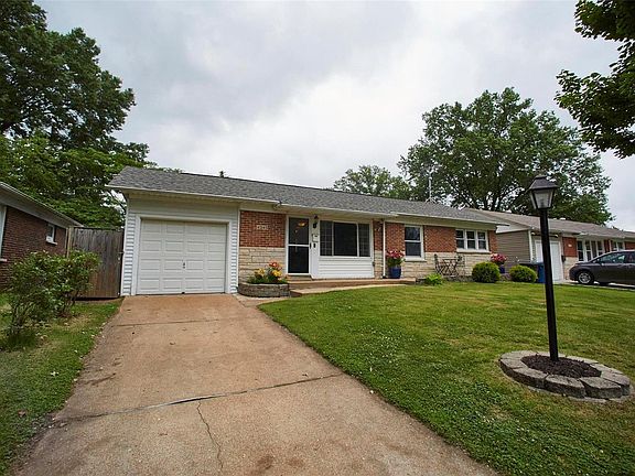 3rd image of 4343 Mohegan Dr