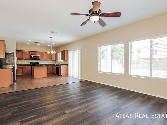 4th image of 1118 E Desert Springs Way