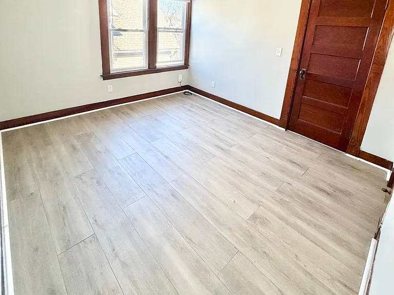 20 Young St #3 — Photo 5