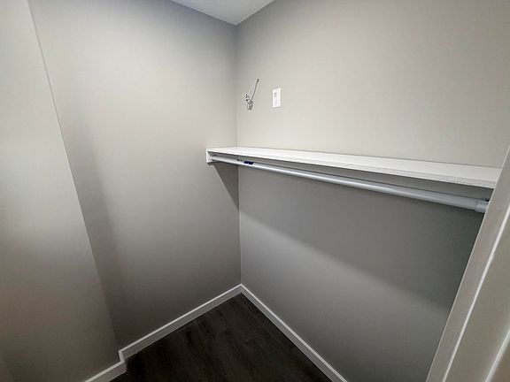 5th image of 610 Broadway #4
