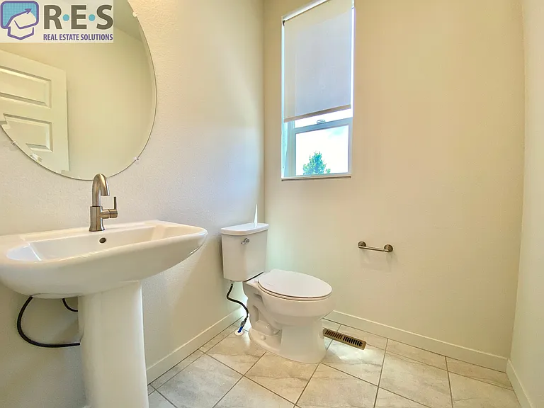 9190 E 52nd Dr — Photo 9