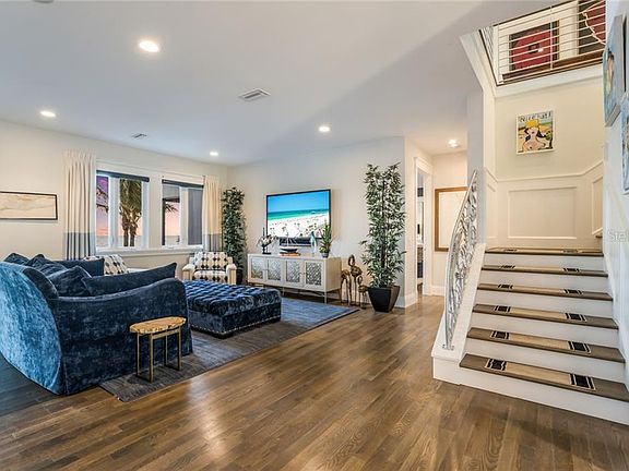 5th image of 834 S Bay Blvd