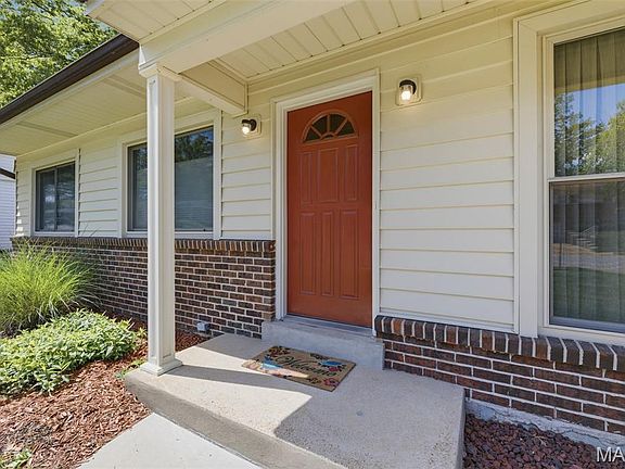 2nd image of 9131 Cherry Brook Ln