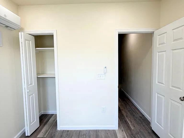 240 W Ontario St #2 — Photo 12