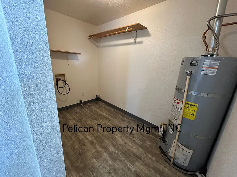 2125 Orchard Ave — Photo 4