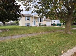 3157 Coventry Dr, Bay City, MI 48706