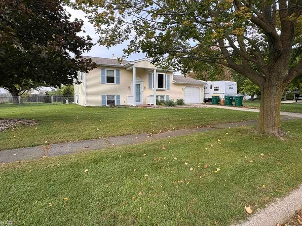 3157 Coventry Dr, Bay City, MI 48706