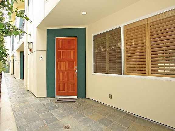2nd image of 954 14th St Unit 3