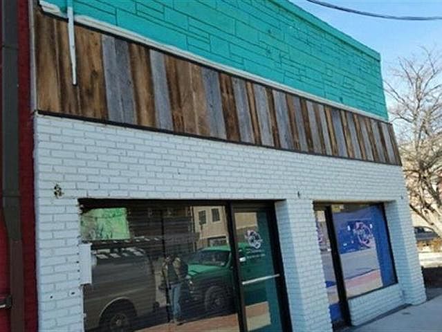 1st image of 222 Allen St