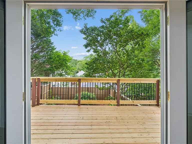 816 Virgil St NE — Photo 23
