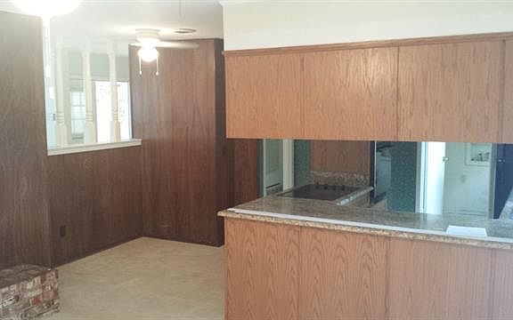 4th image of 2717 Norwood Ln