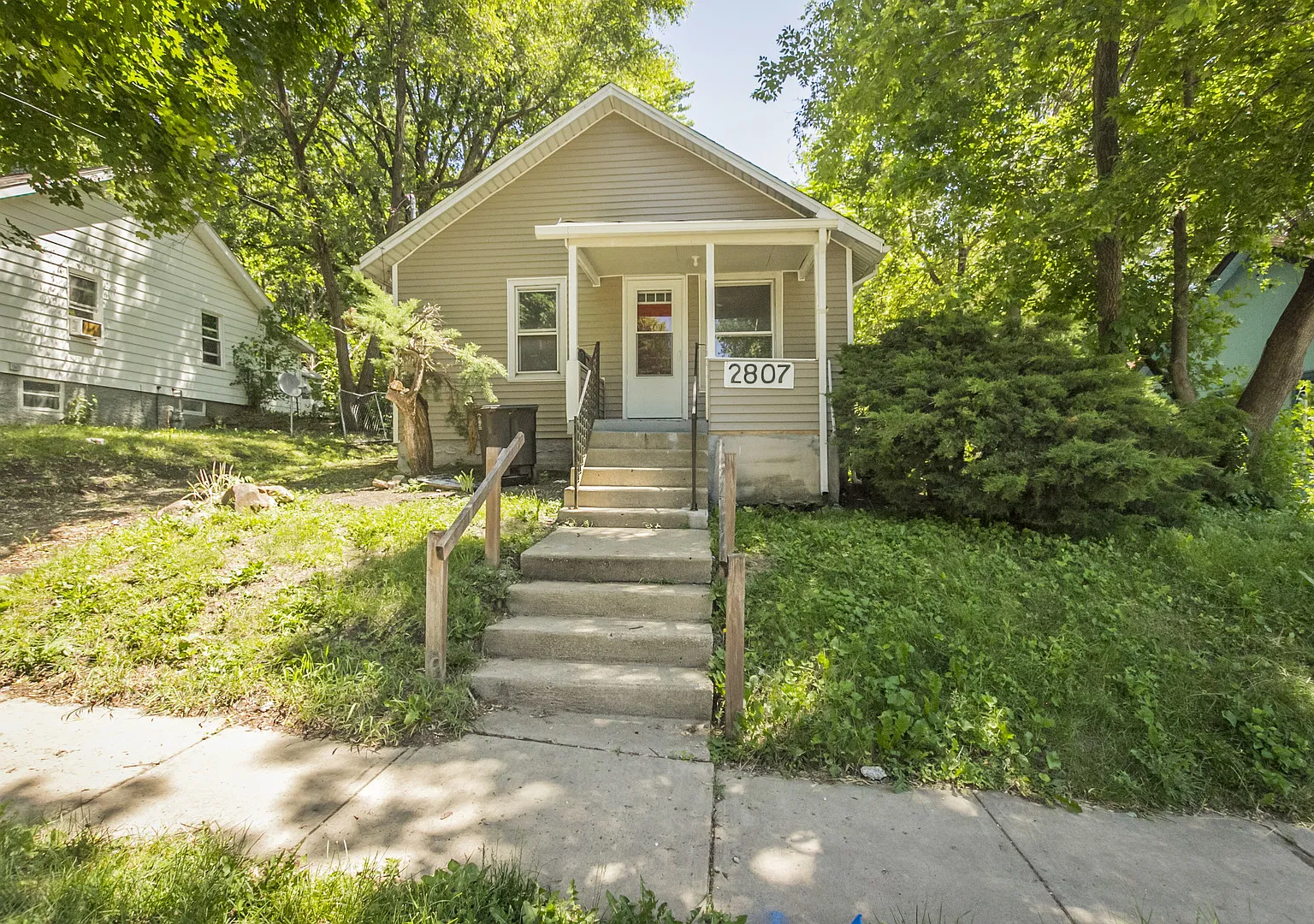 2 Bedroom 1 Bath Fully Remodeled — Photo 2