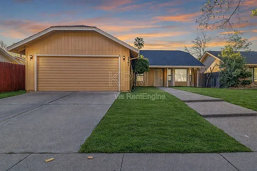 8941 Blue Fox Way Photo 1