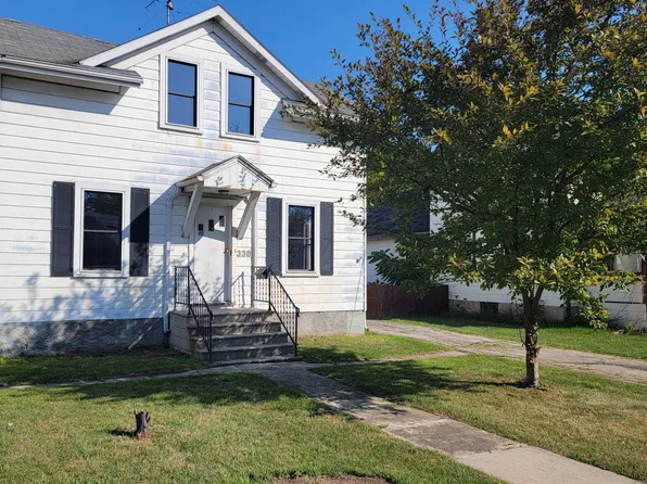 338 Ahnaip St, Menasha, WI 54952