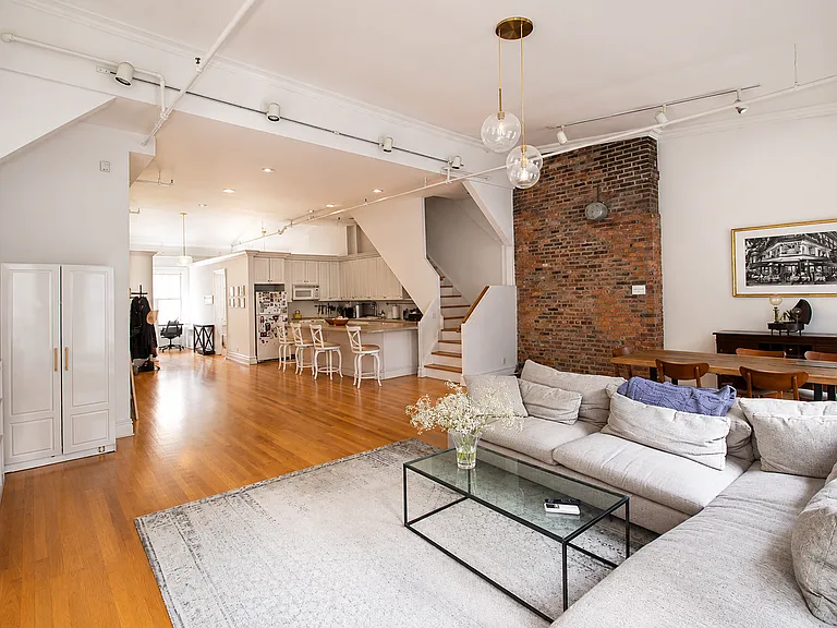 4 Bond St #PENTHOUSE — Photo 2