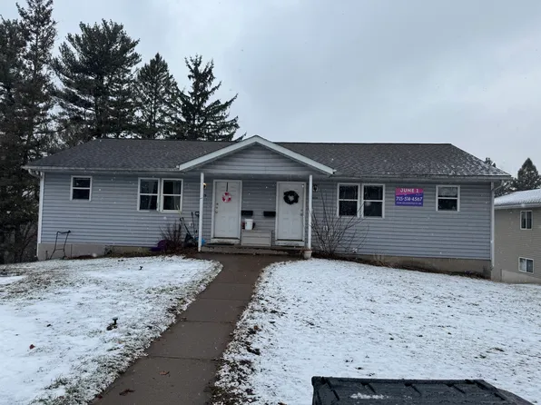 327 3rd St W, Menomonie, WI 54751