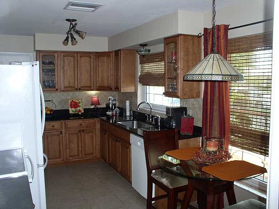 4th image of 13890 Antigua Dr
