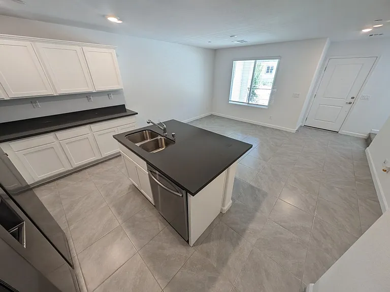 3509 Golden Chariot Ave — Photo 7