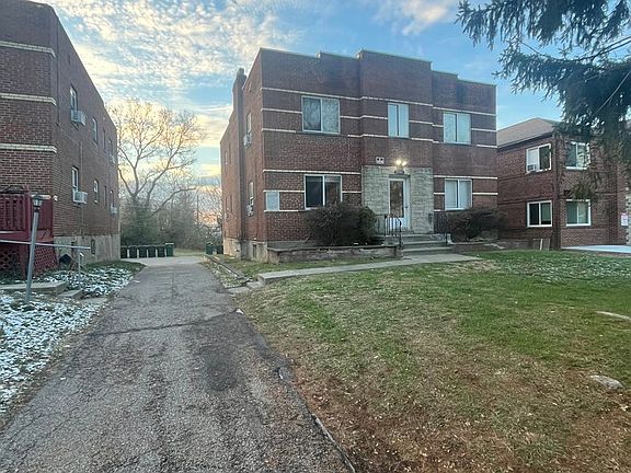 4th image of 7123 Eastlawn Dr #2