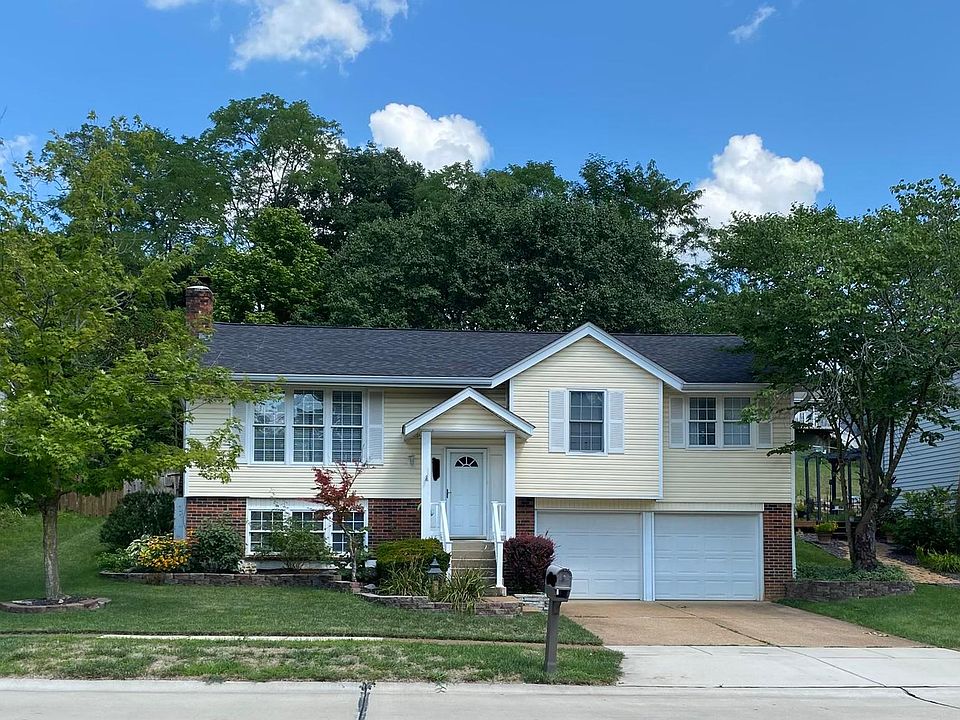 1st image of 570 Green Forest Dr