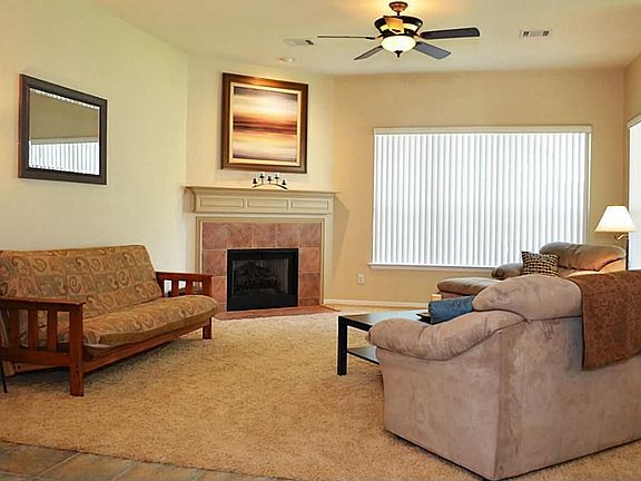 3rd image of 51 E Whistlers Bend Cir