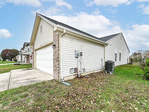 3rd image of 7107 Red Lake Ct