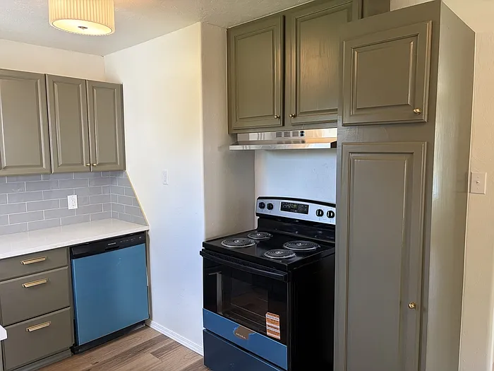 411 Showalter Dr — Photo 8
