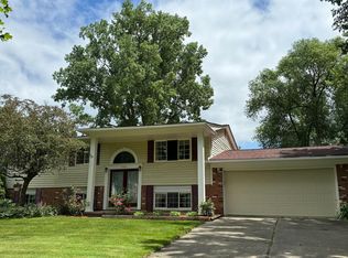 5064 Shrewsbury Dr, Troy, MI