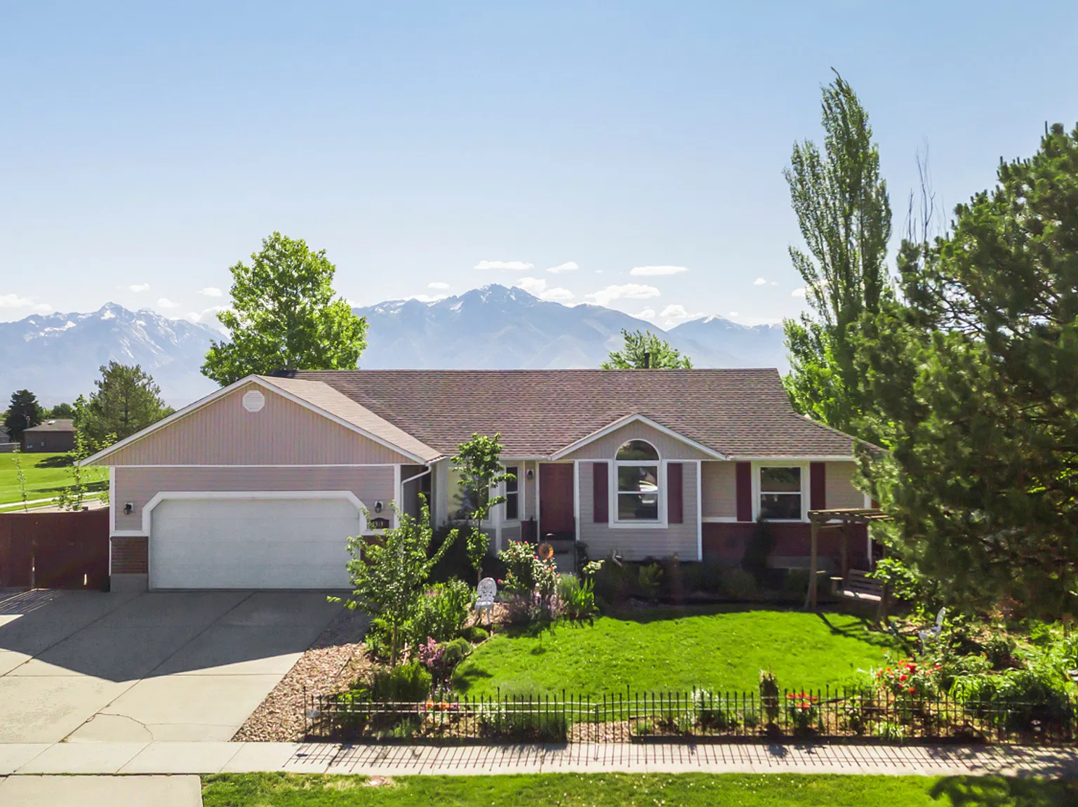 13037 S 2830 W - EB - 1 — Photo 2