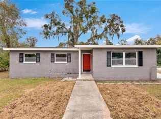 604 S Kingsway Rd, Seffner, FL 33584