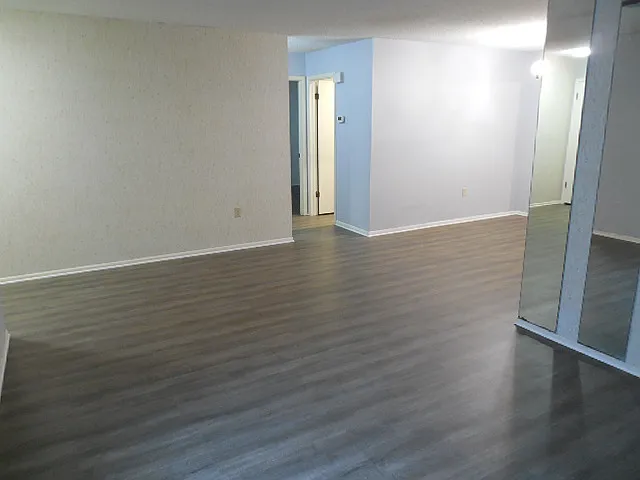 13102 Pembrook Ct — Photo 5