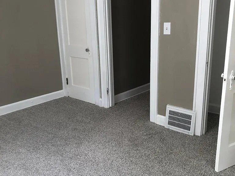 320 Carroll St — Photo 8