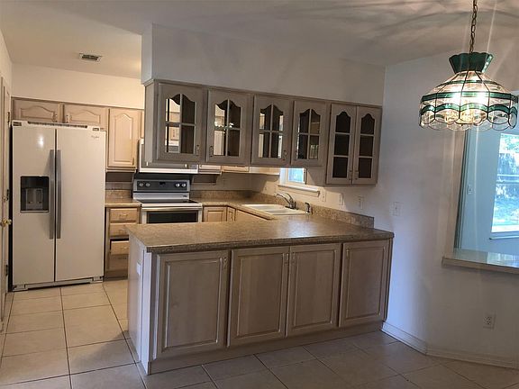 4th image of 6638 Lake Charlene Dr