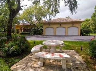 6820 SW 115th St, Pinecrest, FL 33156