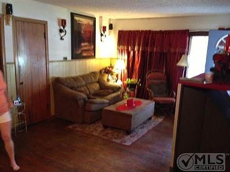 2nd image of 1011 Ryan Ave