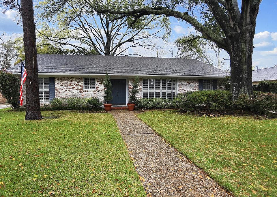 1st image of 10019 Meadow Lake Ln