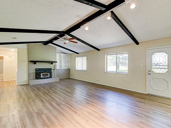 4th image of 1803 E Fm Road 1187