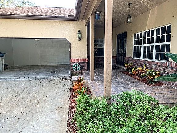 3rd image of 6667 Stratford Dr