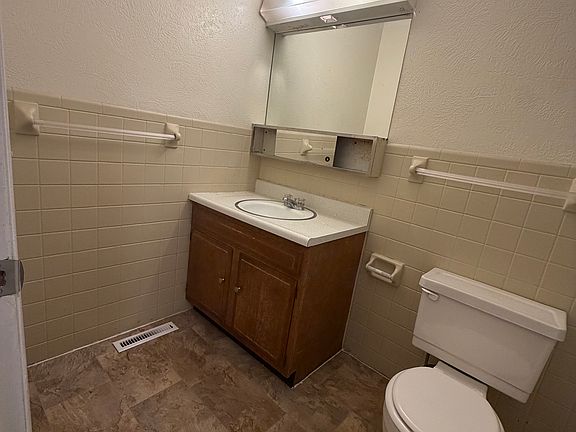 5th image of 2104 E Empire St APT 5