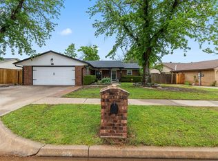 405 NE 16th St, Moore, OK 73160