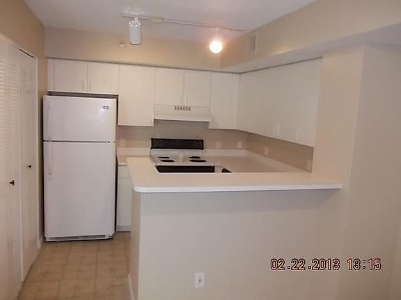 4th image of 111 Yacht Club Drive #110