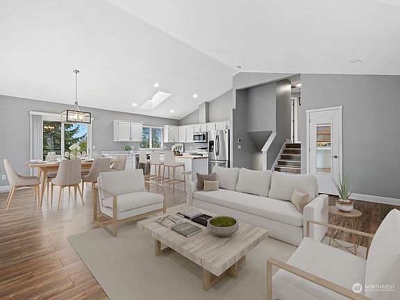 3rd image of 8514 74th Drive NE