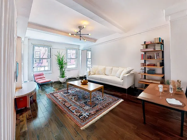 136 Waverly Pl APT 2C, Manhattan, NY 10014
