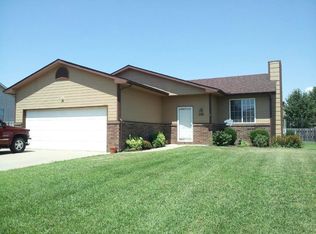 546 E Jayhawk Dr, Cheney, KS 67025
