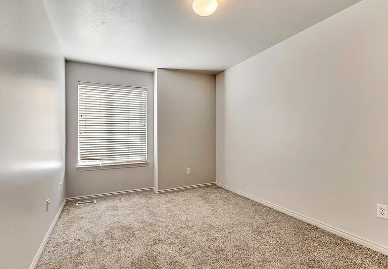 1413 S 1470 E — Photo 9