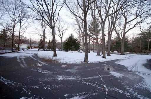 5th image of 15 Blue Hill Dr