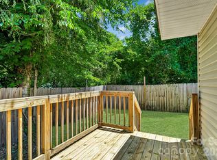 1824 Double Oaks Rd, Charlotte, NC 28206
