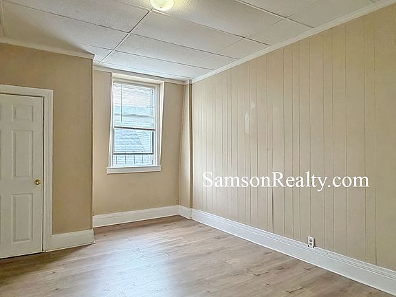 3rd image of 224 Juniper St Floor 2