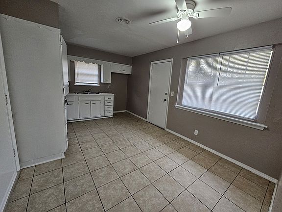 5th image of 261 NW 80th St