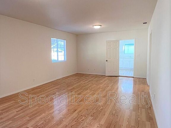 3rd image of 708 N Kenwood St